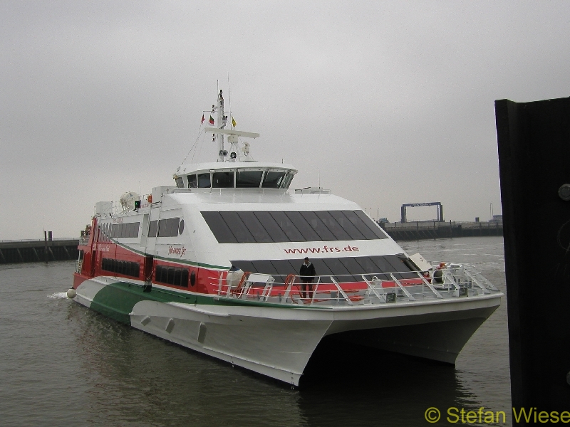 Schiffe-Ships: Katamaran Halunder Jet (von Vorne)