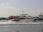 Schiffe-Ships: Katamaran Halunder Jet (Bei der Einfahrt in den Hafen)